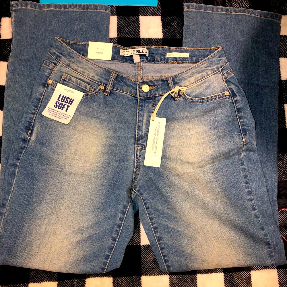 Woman’s Size 10Petite SoHo Bootcut Jeans by Code Bleu
